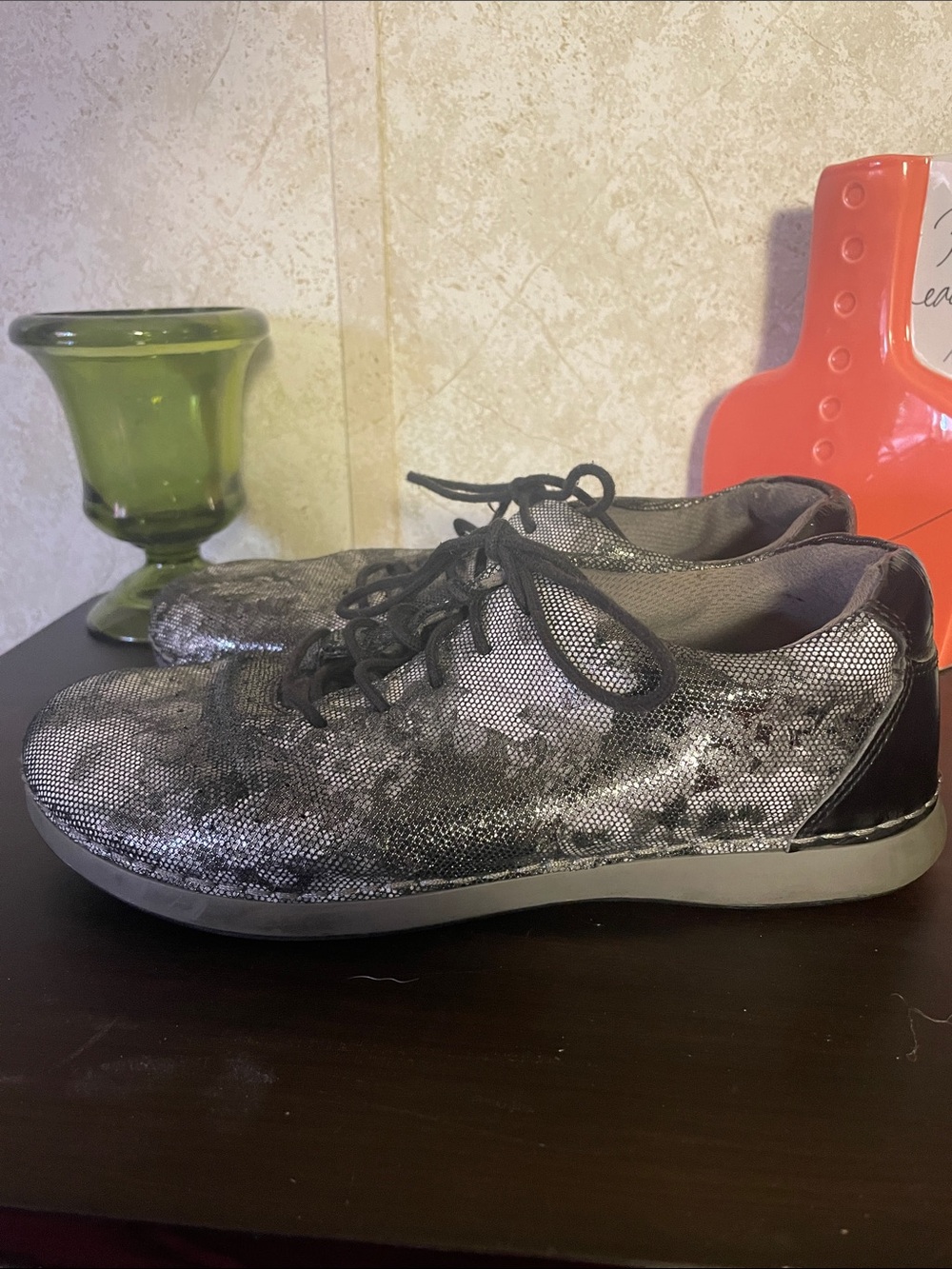 Alegria Elegant Essence Black & Gray Rose Floral Pattern Lace Up Comfort Shoes